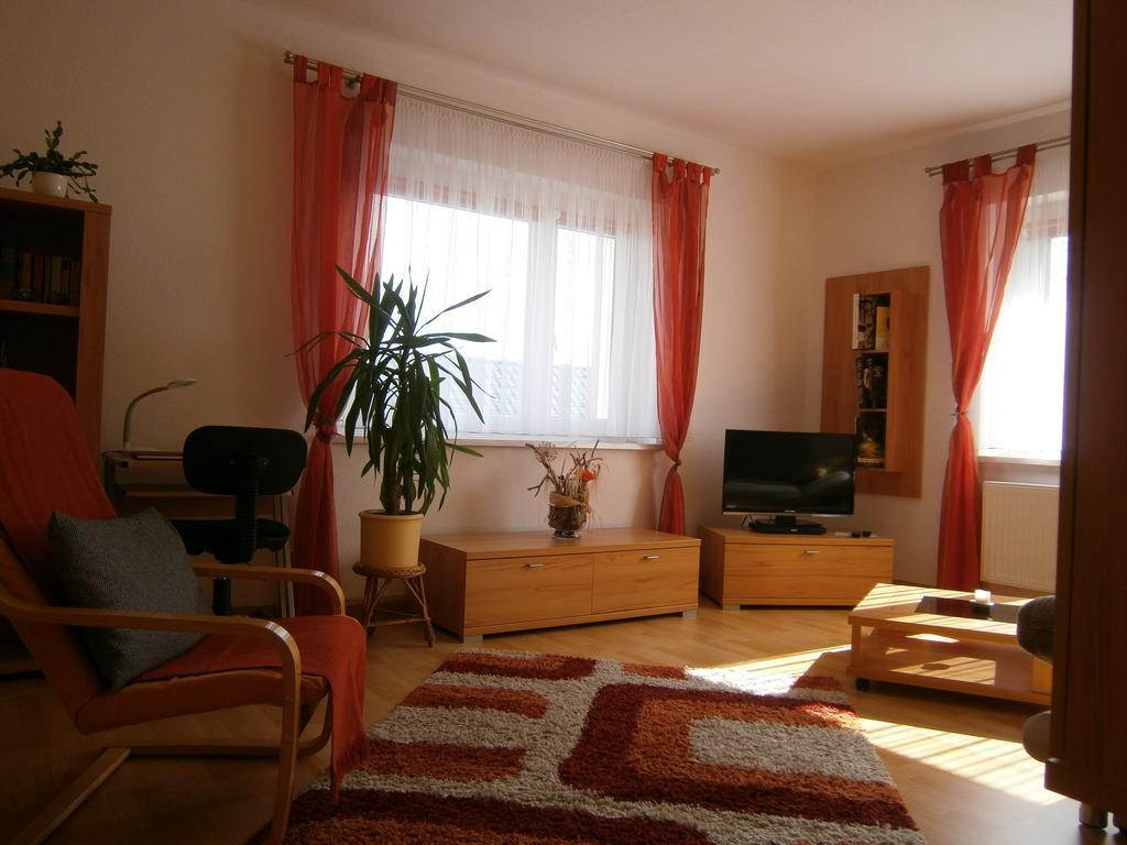 Ferienwohnung Fischer Ена Экстерьер фото